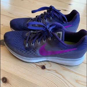 Nike Zoom Pegasus Women’s Sneakers